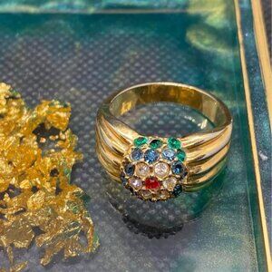 Size 8 Gold Tone Cocktail Ring no mark Multi Color